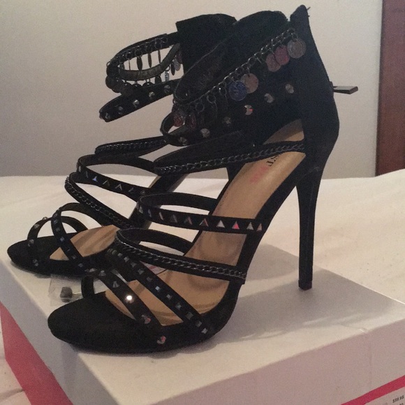 Studded heels new with box - Picture 2 of 3